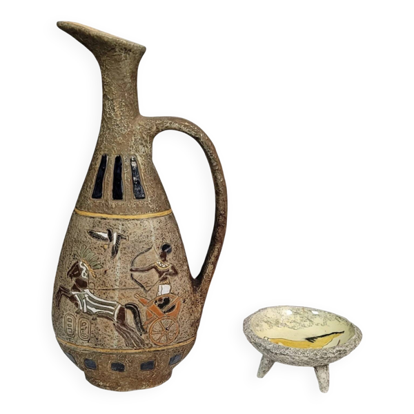 Poterie d'Atelier Garnier : grand pichet decors Lascaux + coupelle André