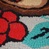 Tapis antique fait main Hooked américain 67cm x 135cm (1930s)