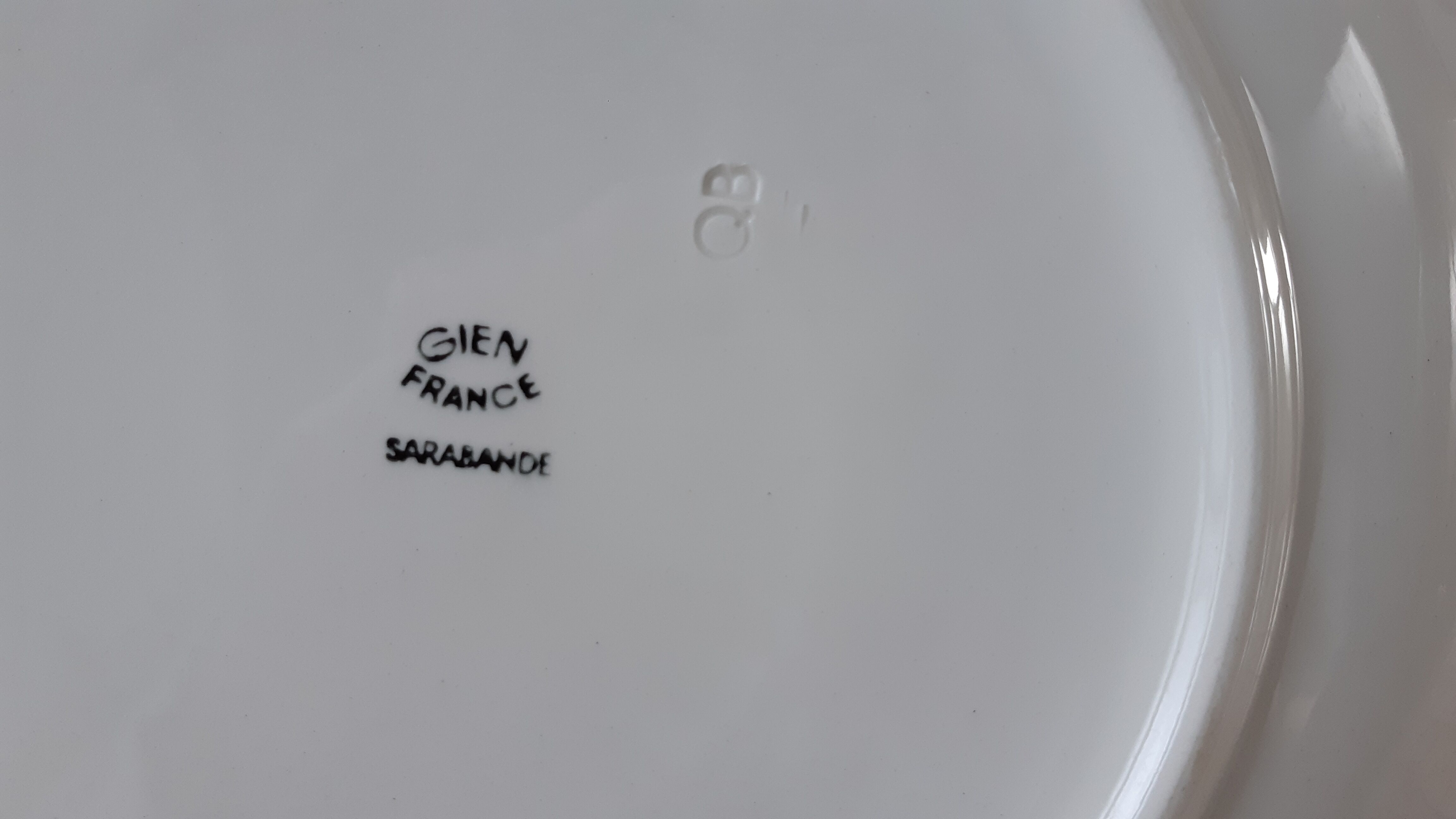 Round dish Gien model Sarabande years 50-60