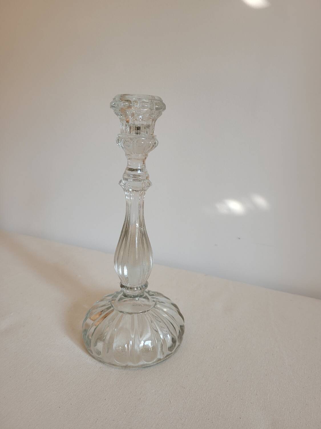 Chandelier en verre moulé