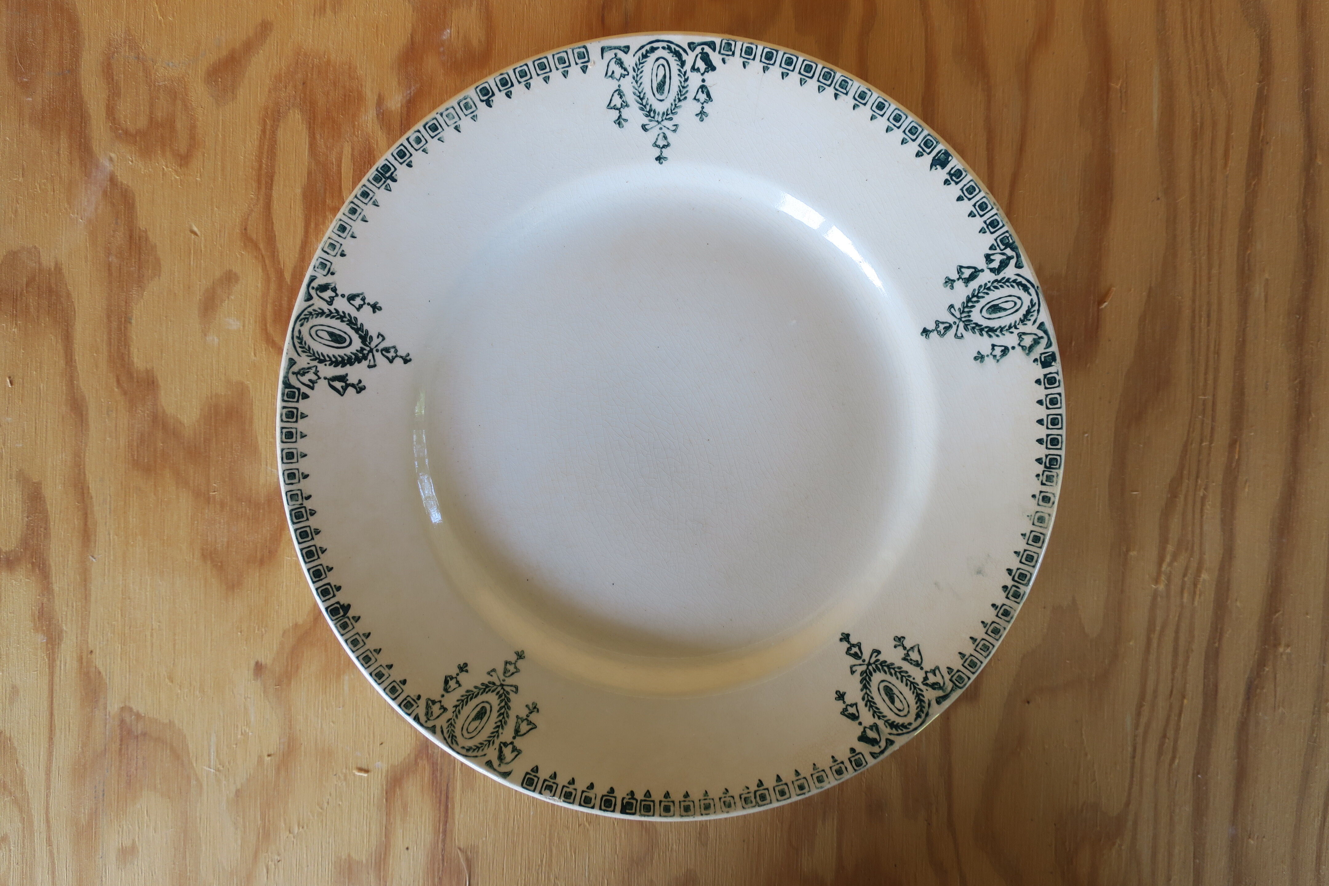 2 vintage St Amand plates