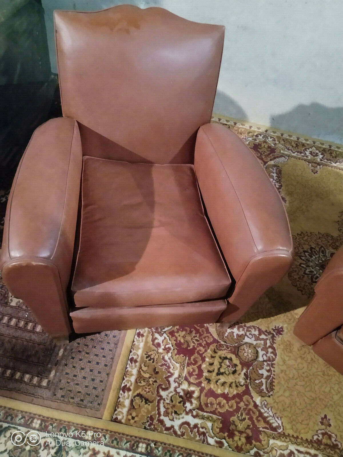 Paire de fauteuils club moustache 1940