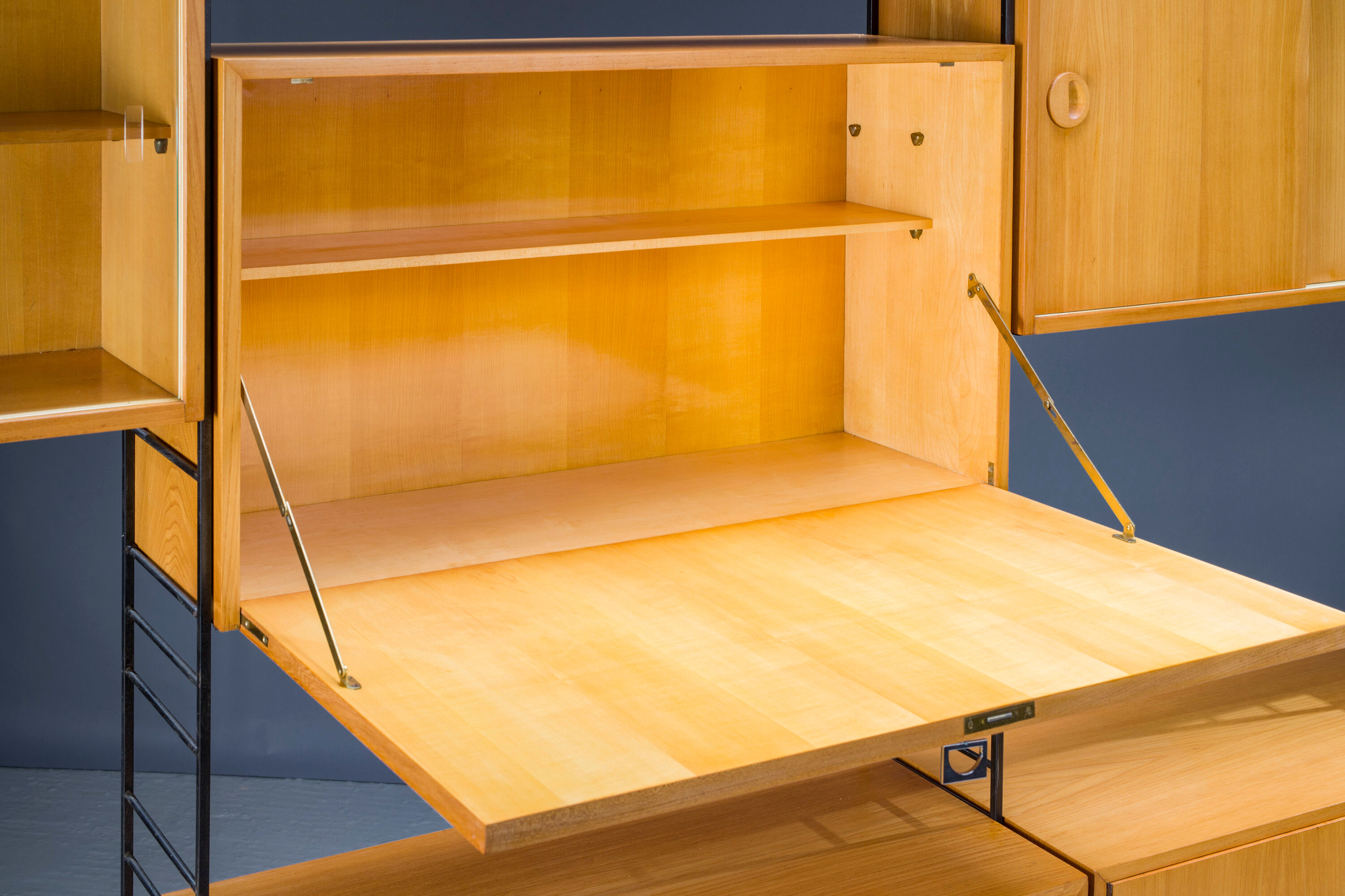 Mid-Century Elm Shelf, 1960s.
