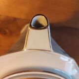 Coffee maker with floral decoration