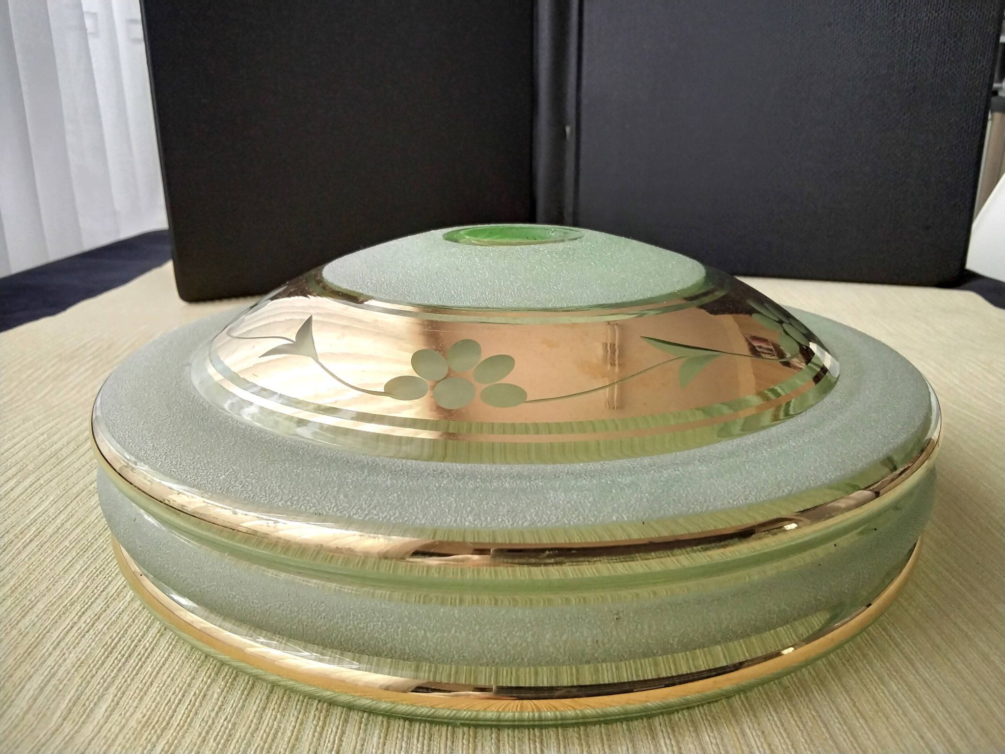 Globe pour suspension en verre granité années 30-40