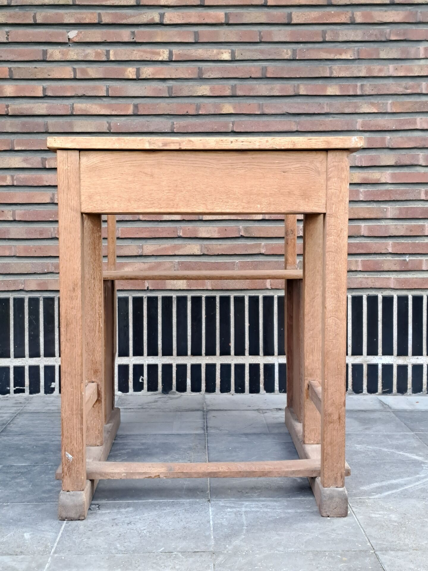 Table banc ou pupitre d'ecolier