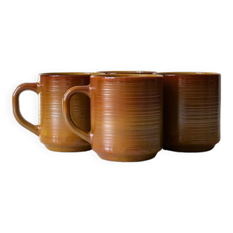 Lot de 4 tasses Arcopal modèle 'Volcan'