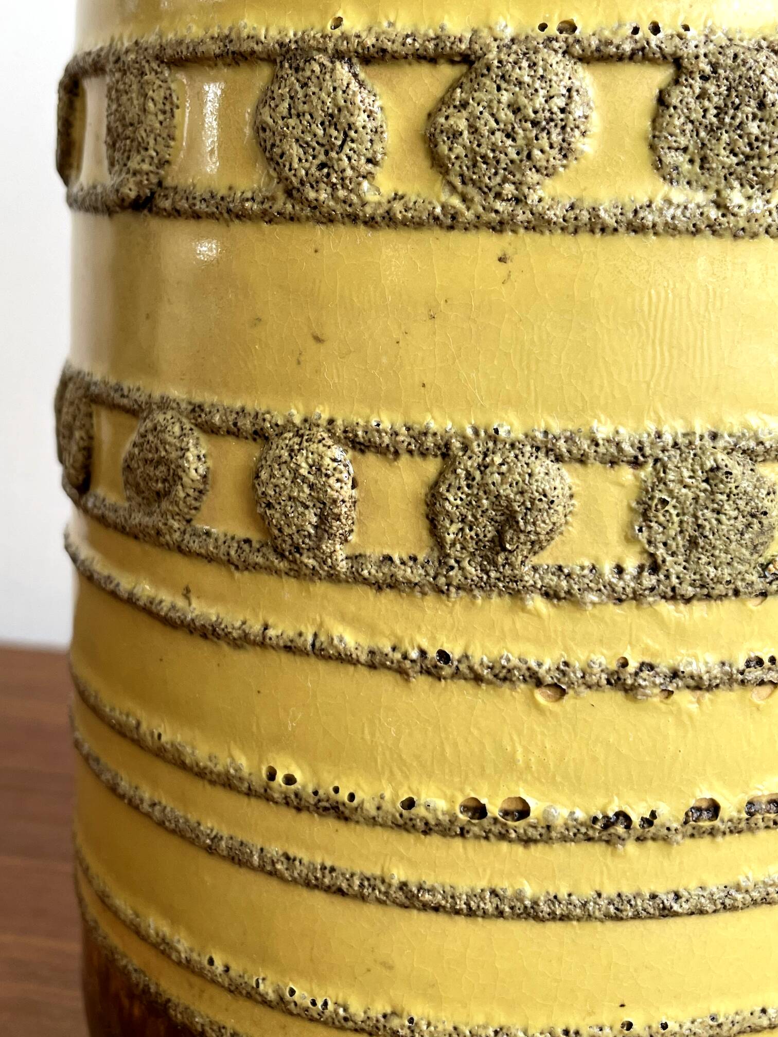 Veb haldensleben 3045a - grand vase est-allemand de la rda - design moderne tactile du milieu du siècle