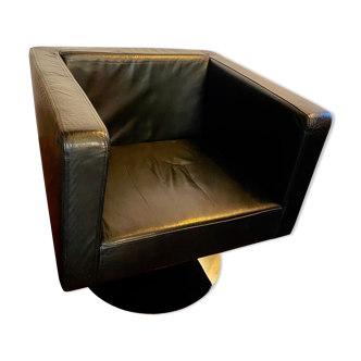 Solitary square armchair by Alfredo Häberli
