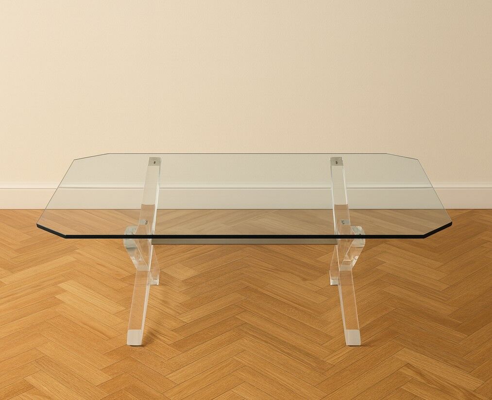 Designer coffee table in glass with an altuglass base.