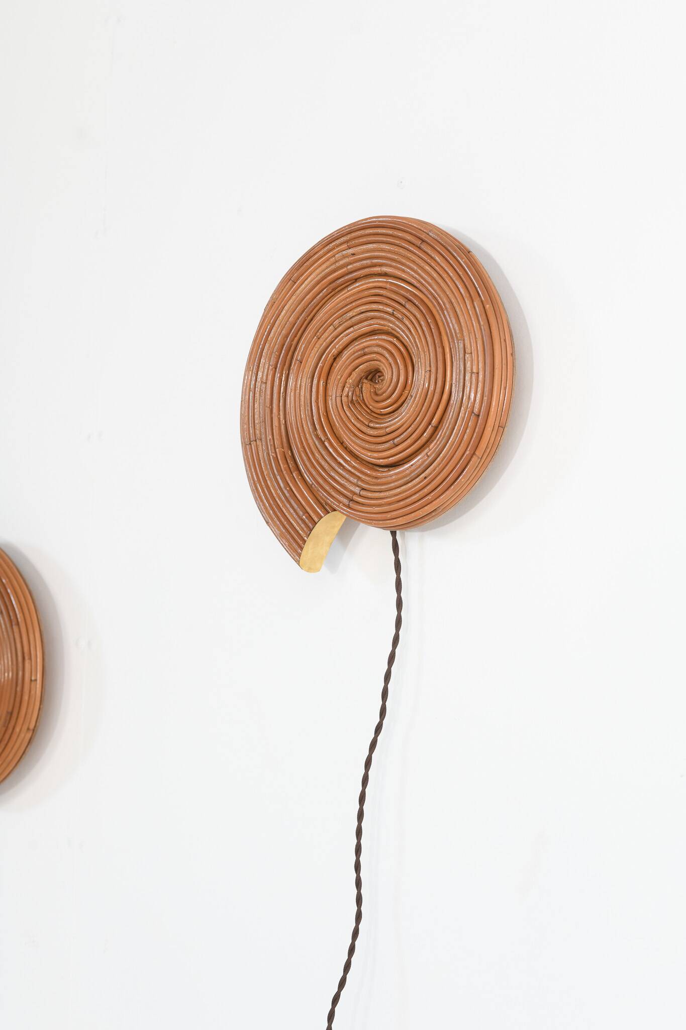 Rattan Sea Snail Design Wall Lamp