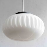 Lampe à Suspension Vintage Tchécoslovaque en Verre Blanc par Osvětlovací Sklo, 1070
