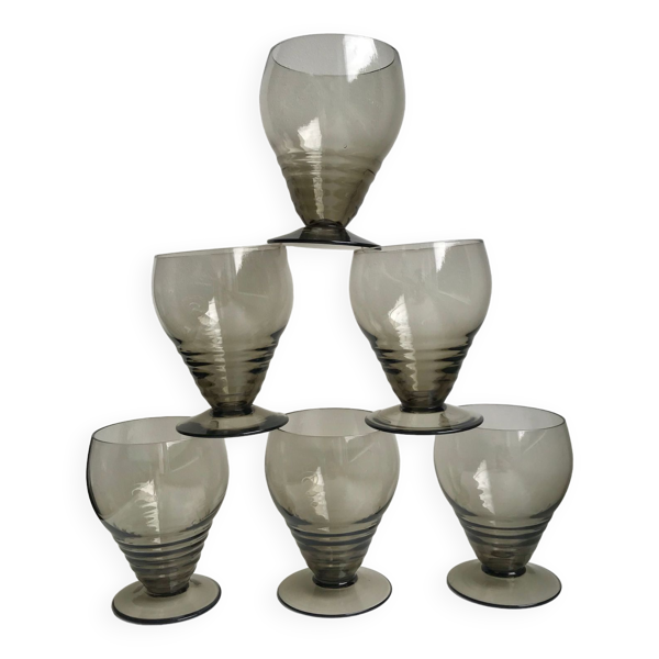 Ensemble de 6 petits verres à vin design art déco en verre fumé années 30-40