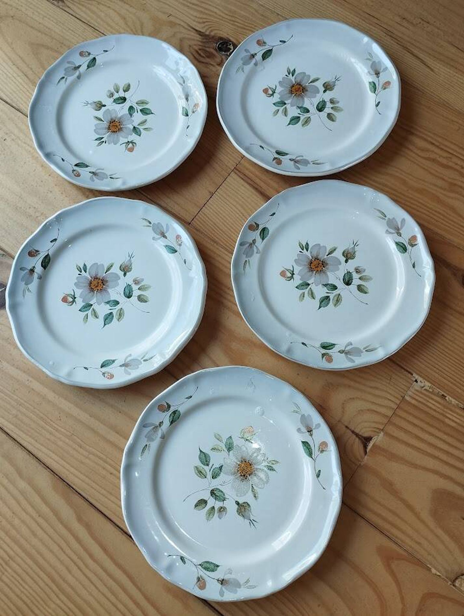 5 assiettes à dessert Saint-Amand – modèle Norelle