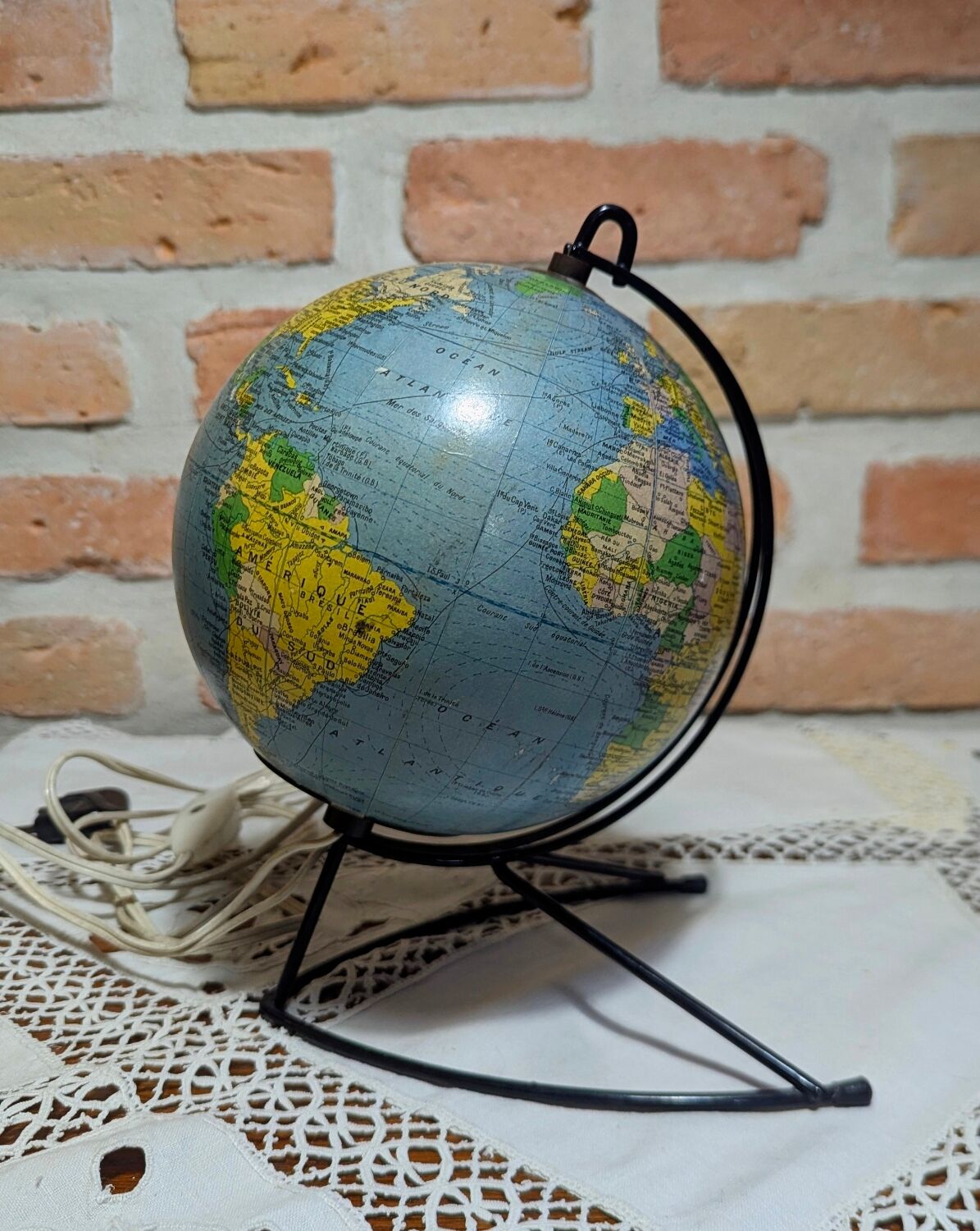 Illuminated terrestrial globe in glass by Girard and Barrère, 1960s - 1/8000