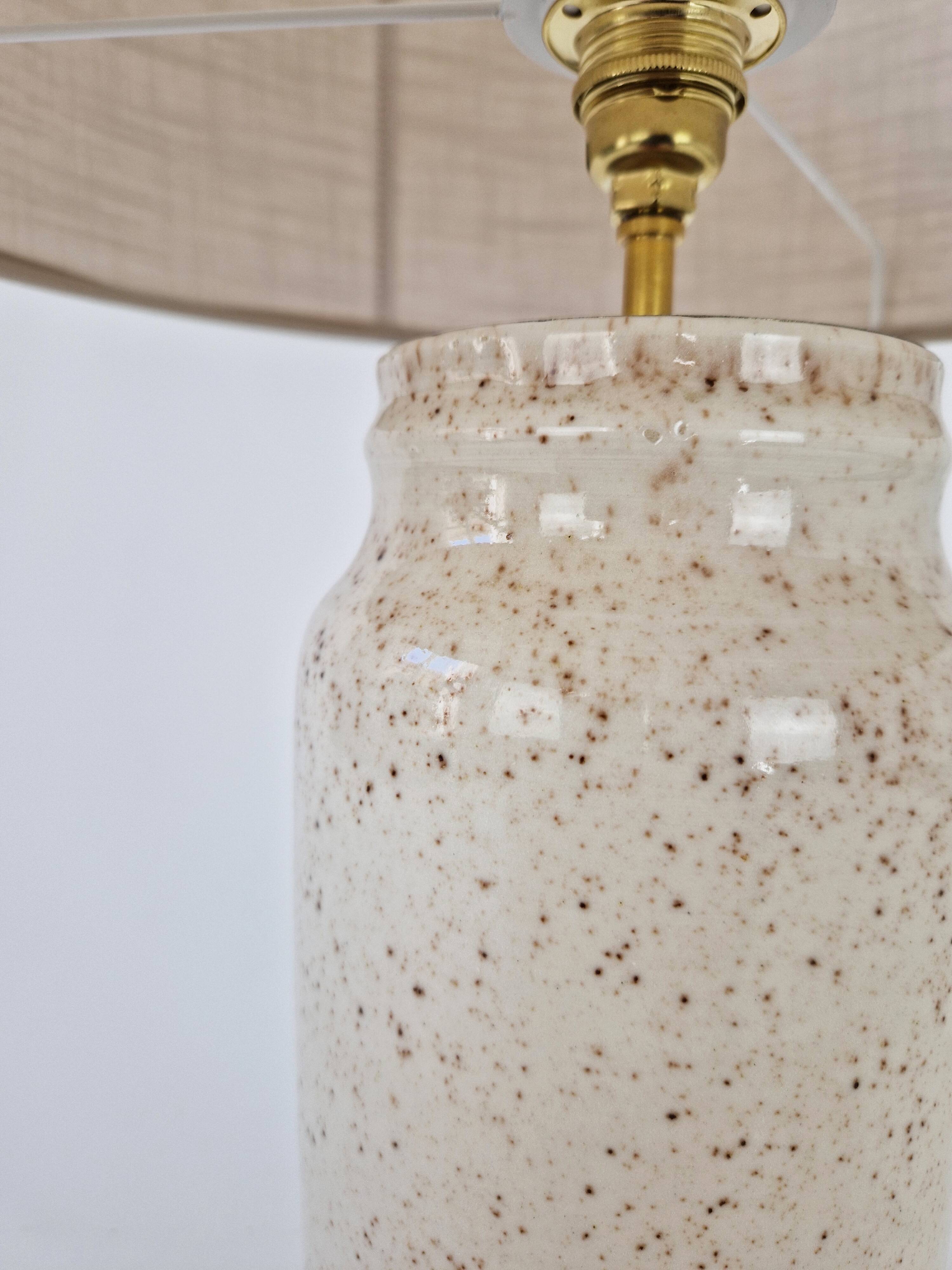 Vintage beige ceramic lamp speckled