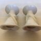 Paire de petits vases bougeoirs mains