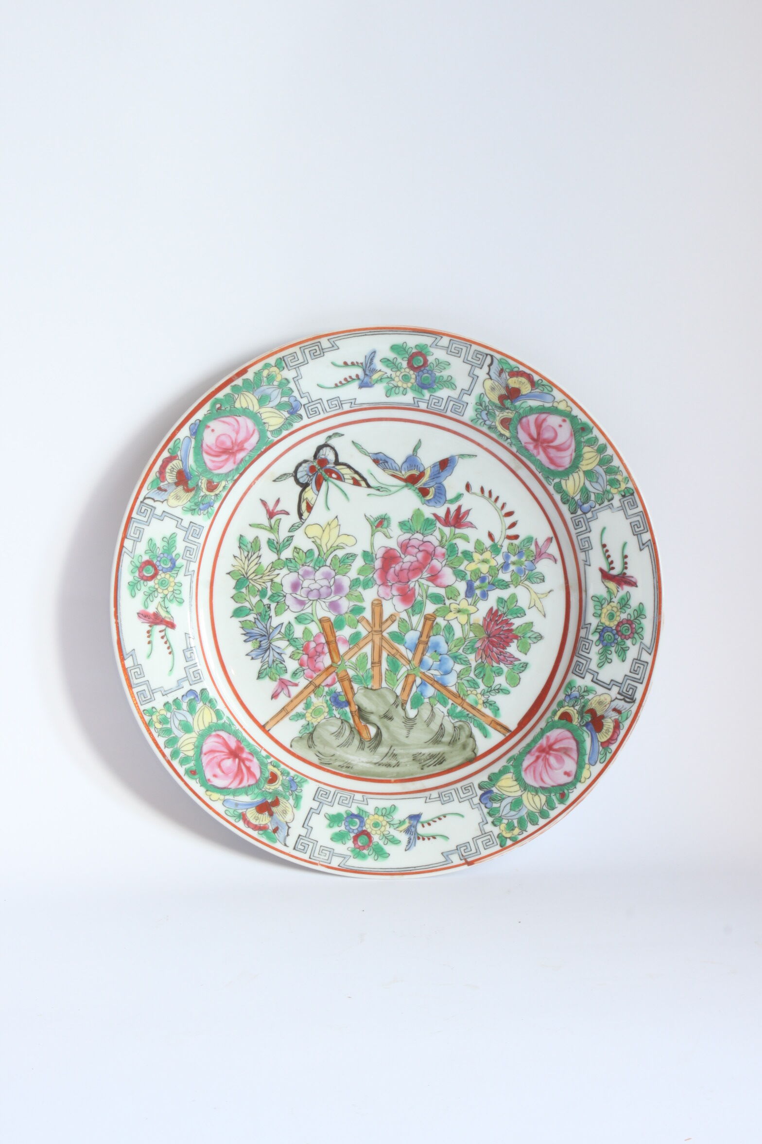 Assiettes beurrées chinoises, Famille rose Canton