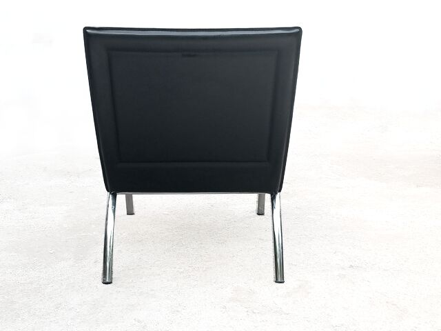 Italian leather low chair Midj