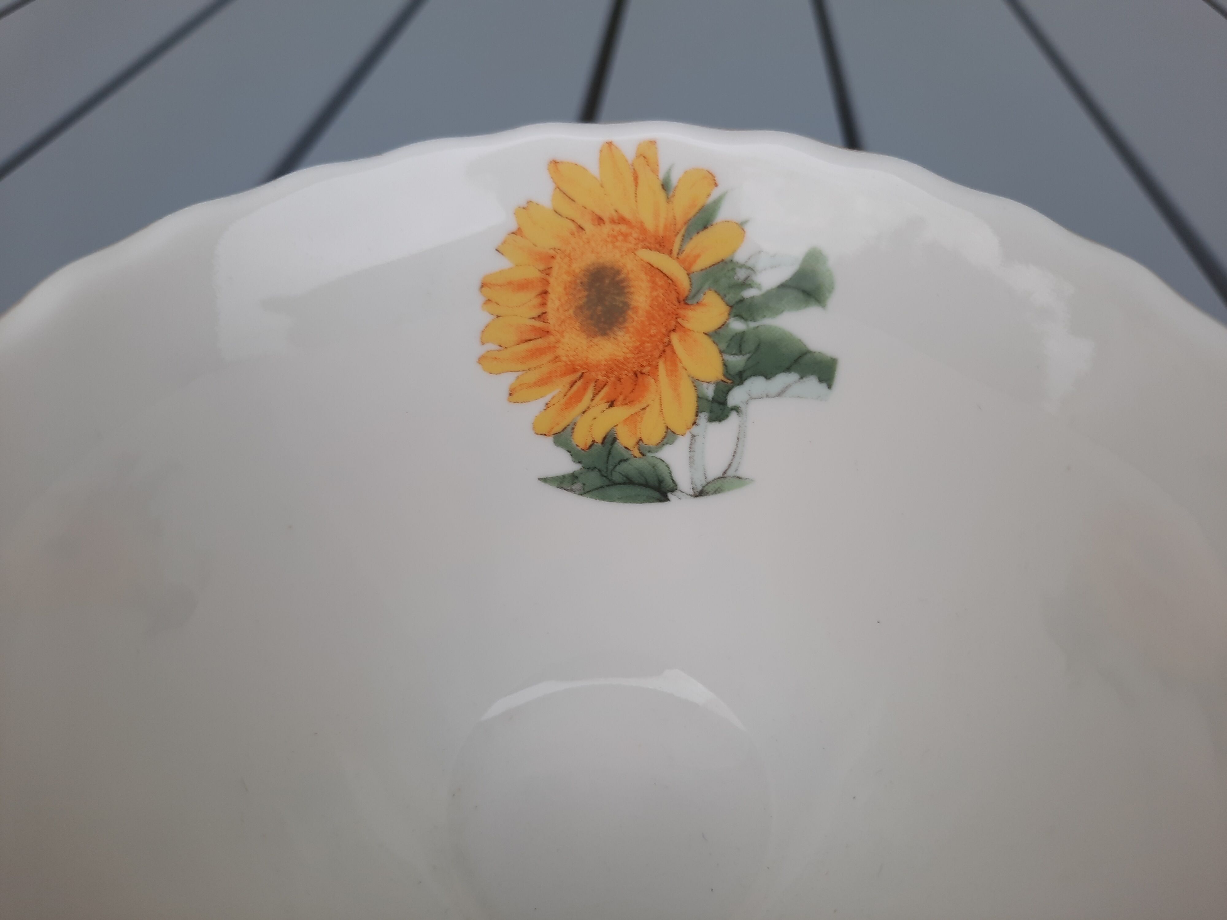 Pair of porcelain cups