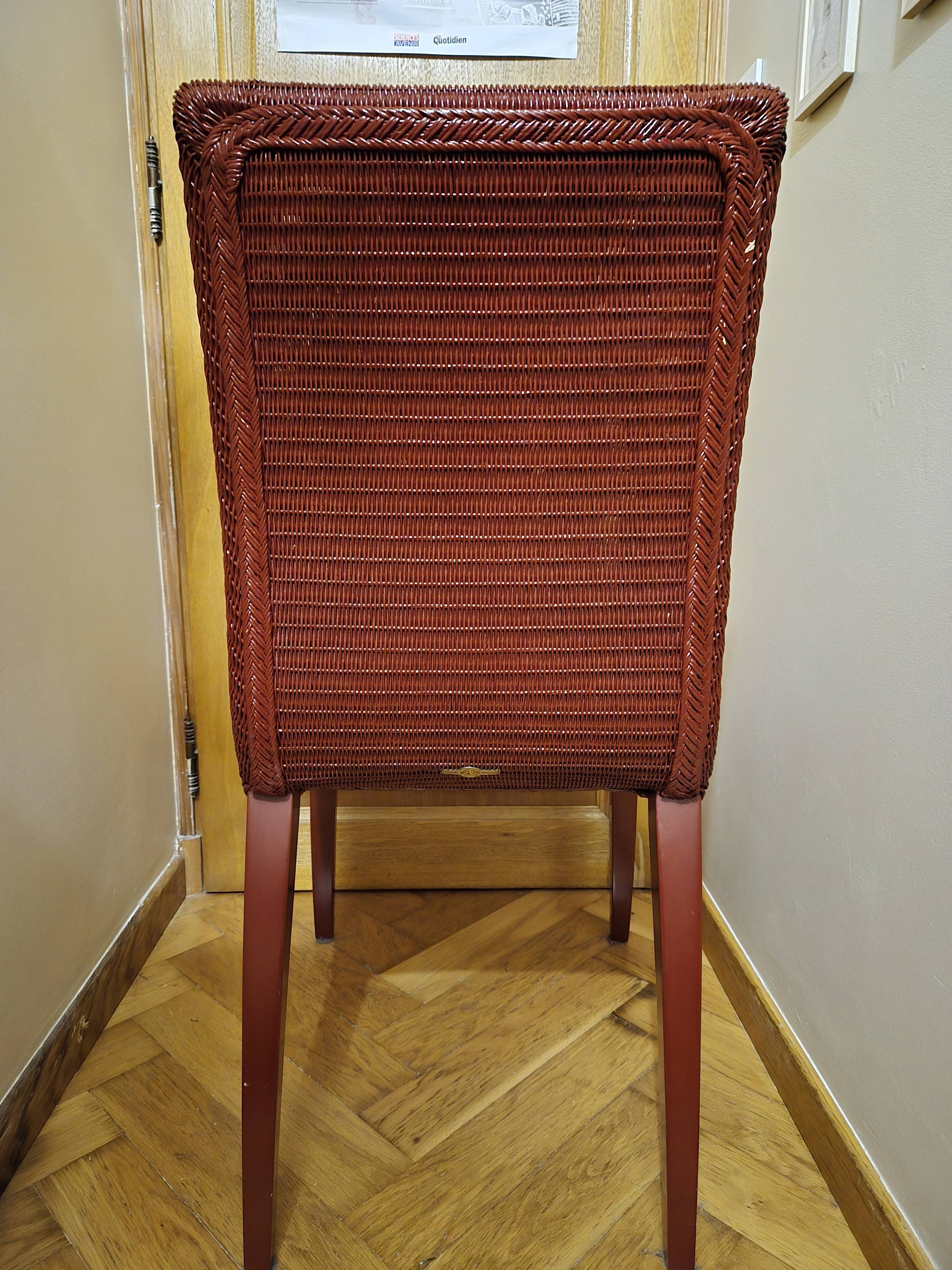 Melissa dining chair