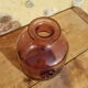 Vase en verre transparent violet