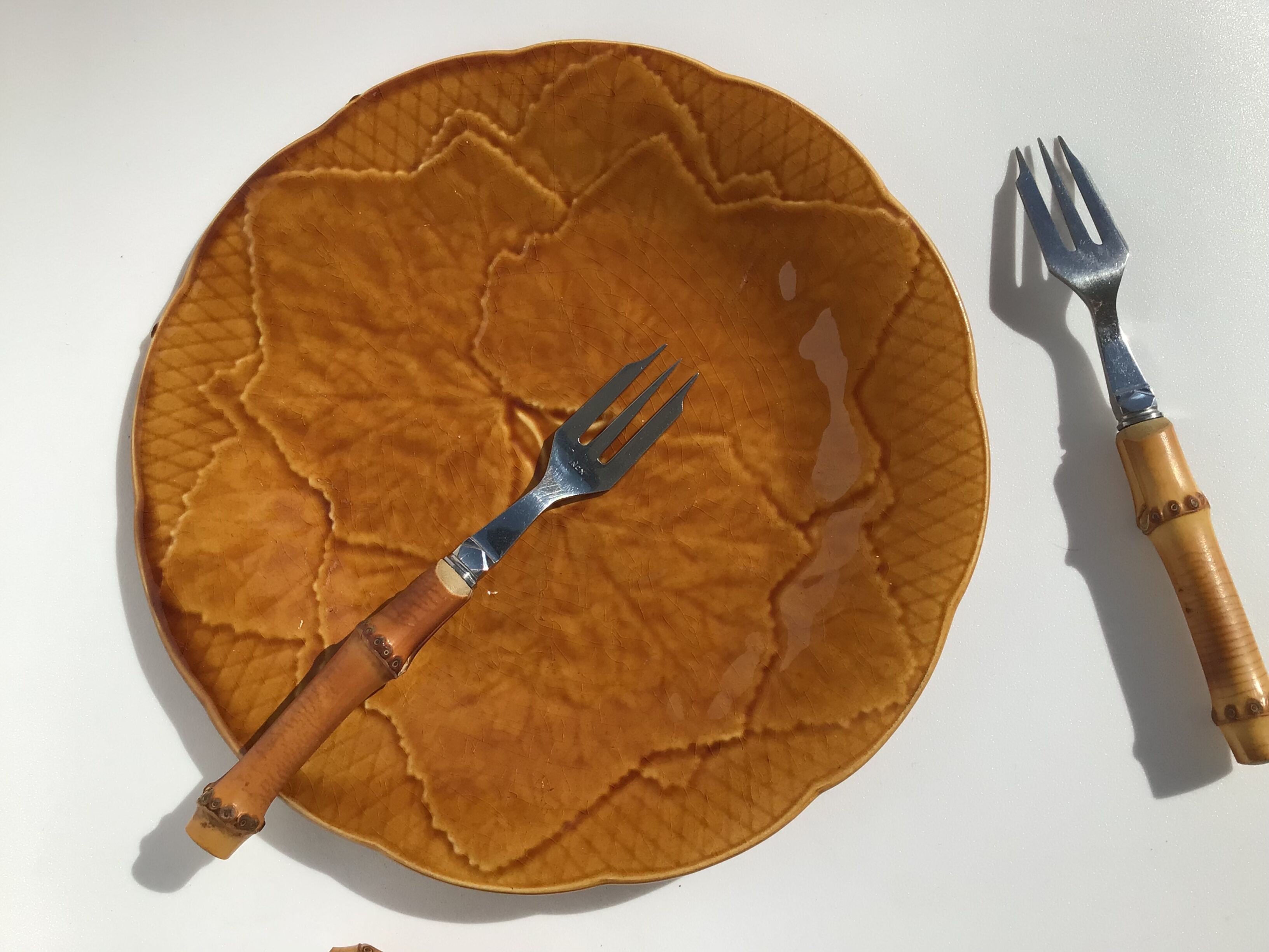 8 bamboo cake forks 60s