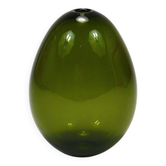 Art glass vase Saippuakupla green soap by Kaj Franck, Nuutajärvi Finland.