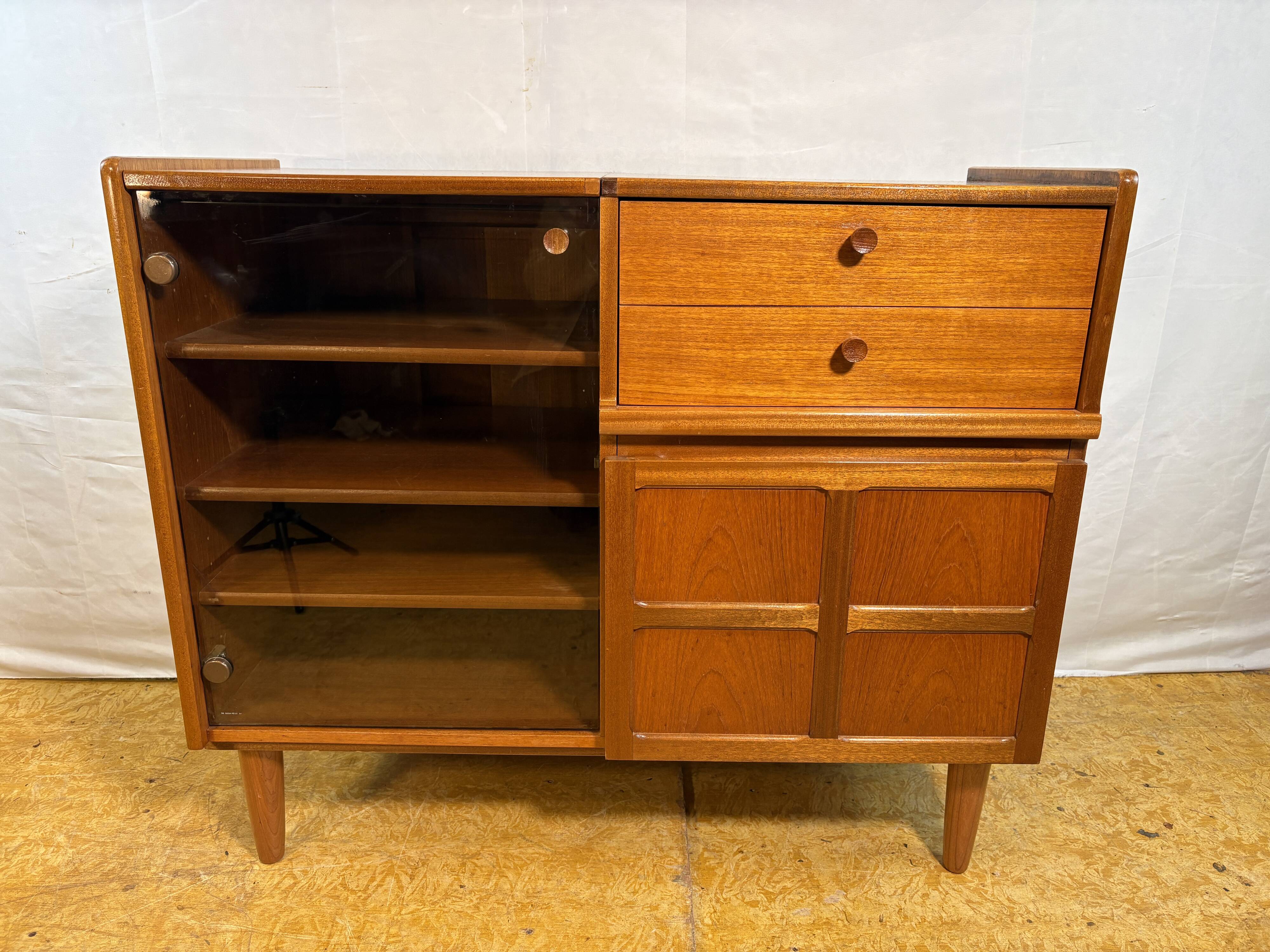 Cabinet de musique en teck rétro des années 50 par Nathan (vers 1960) Un fantastique an