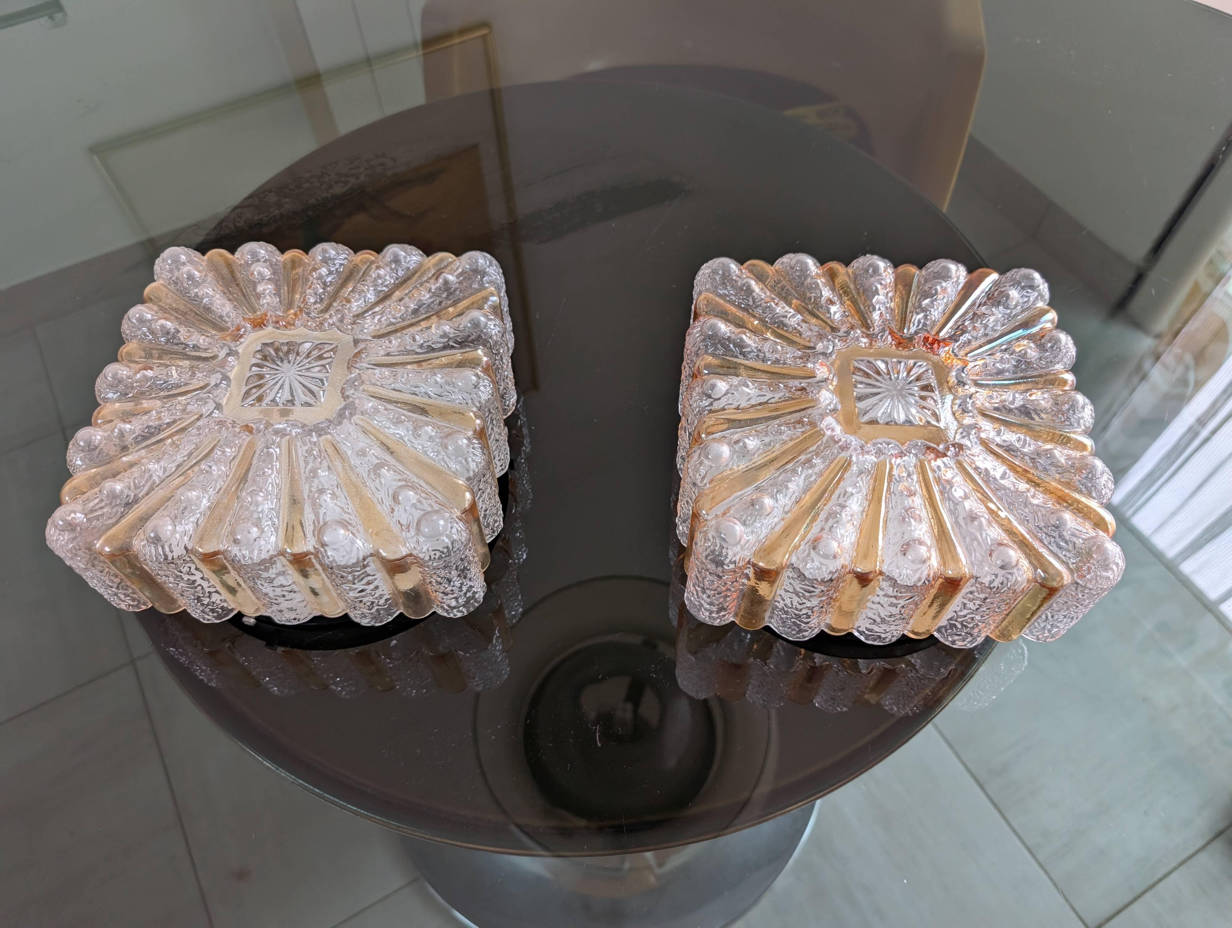 Paire de plafonniers verre teinté années 70