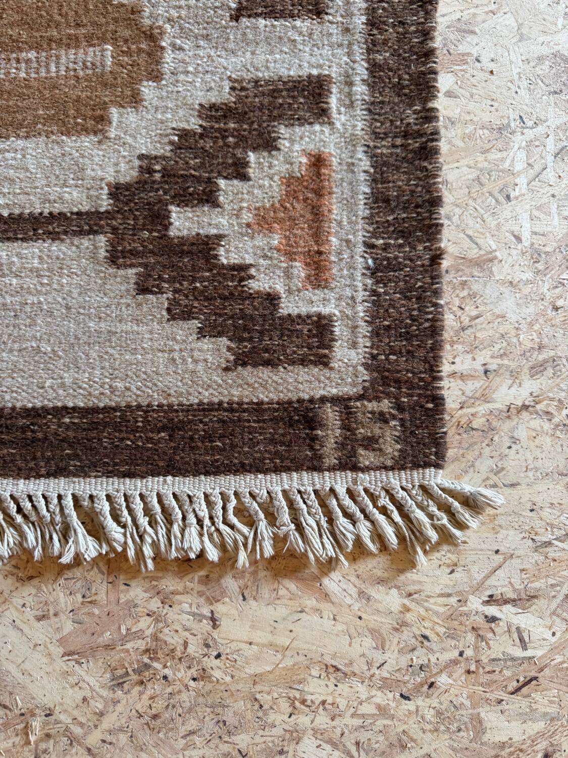Tapis rolakan scandinave tissé à la main par Ingegerd Silow, Suède