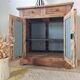 Buffet parisien bas ancien en bois patiné - intérieur fleuri