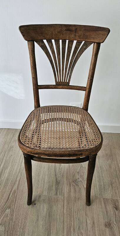 Vintage Thonet chair, wood and caning, no. 221.