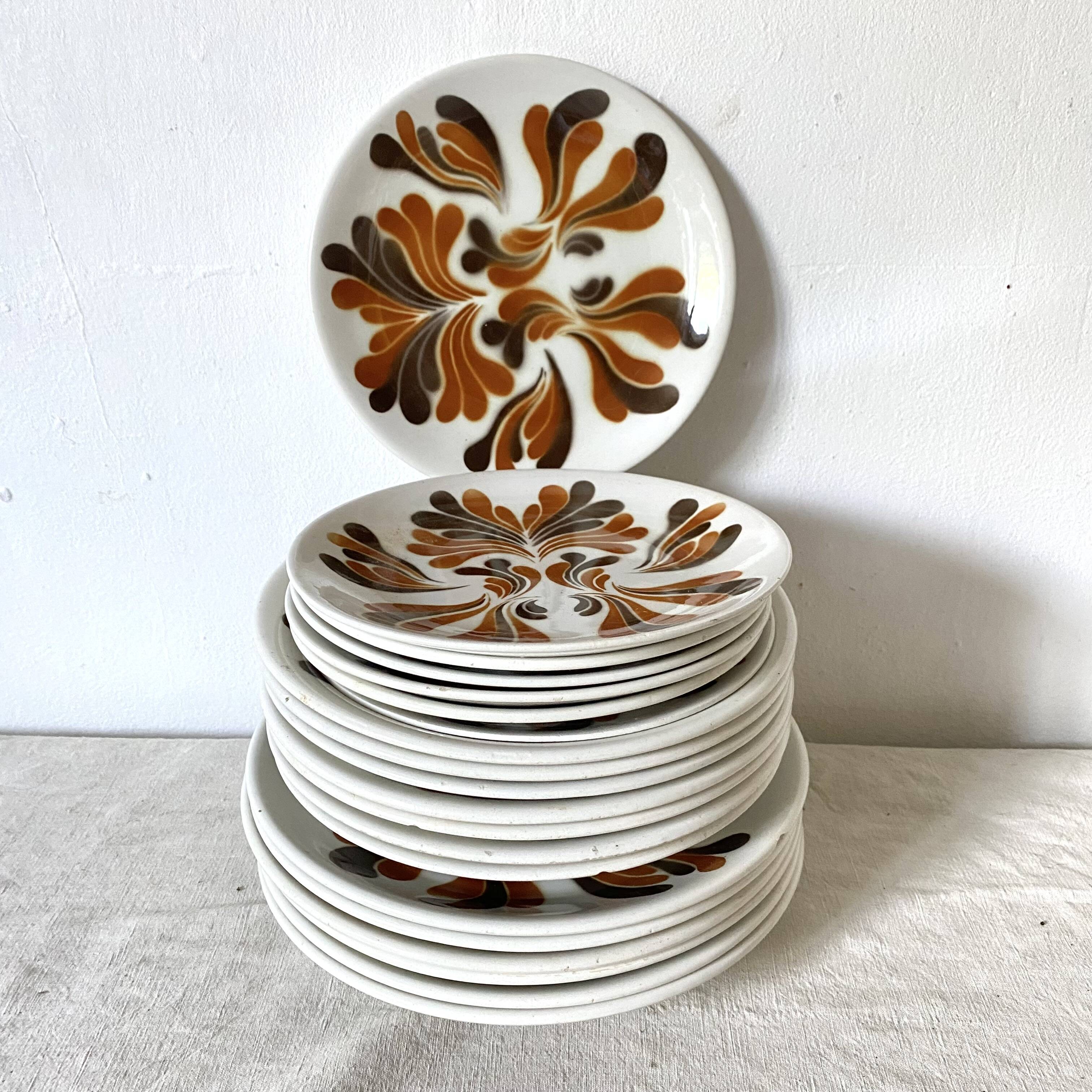 Vintage 20-piece service, deep, flat and dessert plates