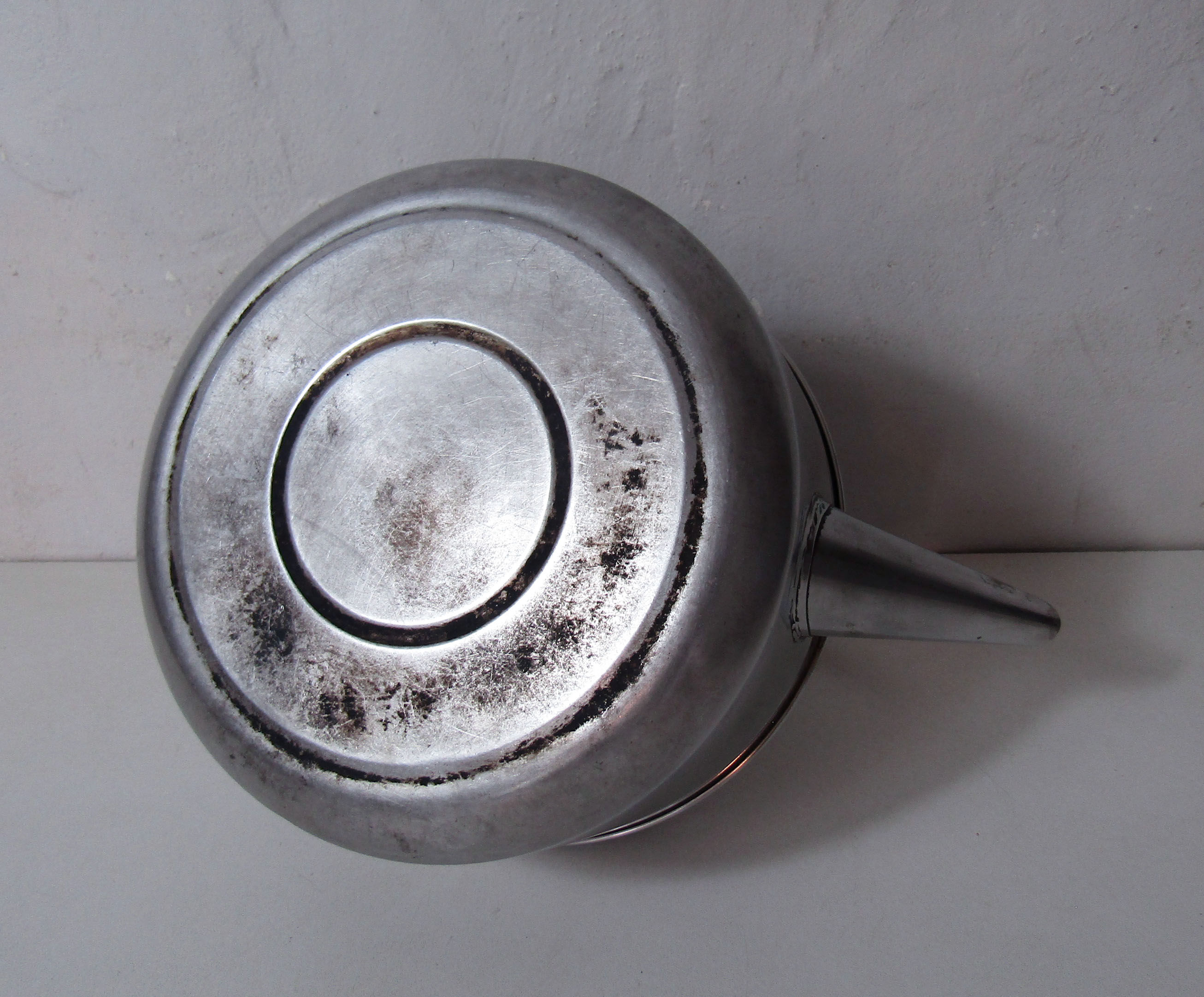 old 3-litre Bakélite stainless steel kettle