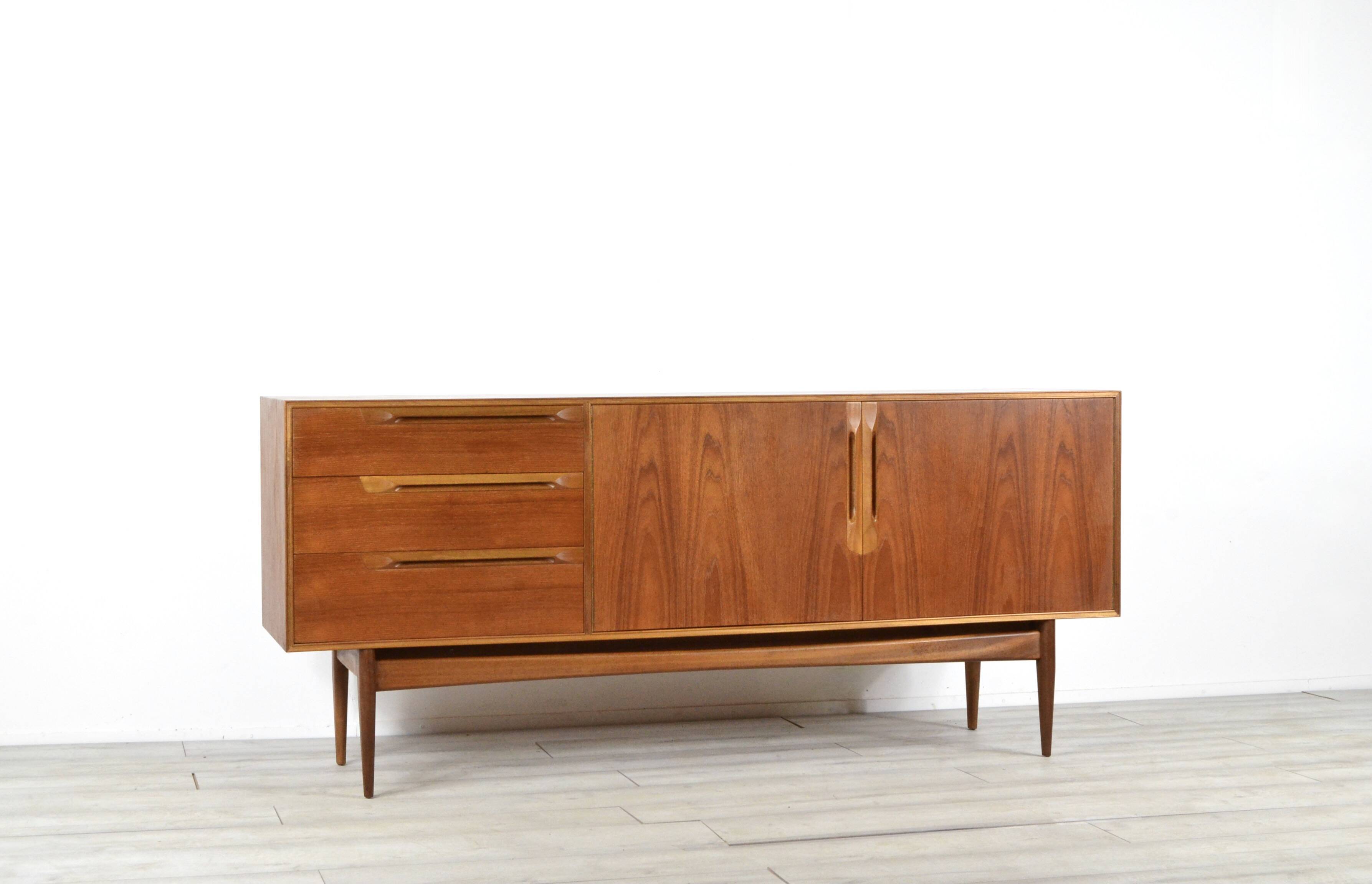 Rare Vintage Midcentury Mc Intosh Teak Sideboard / Long John. Delivery. Mod