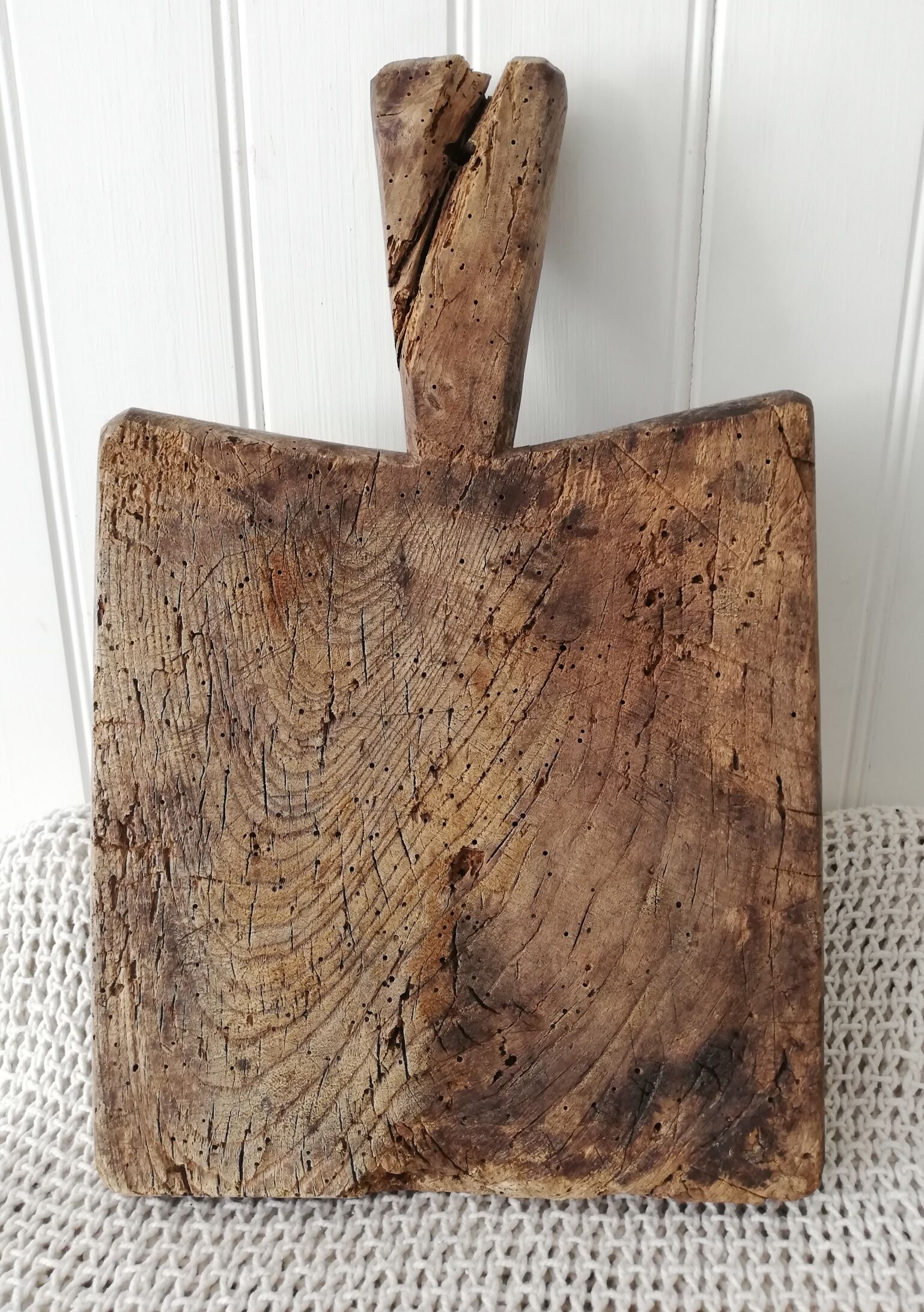 Square cutting board