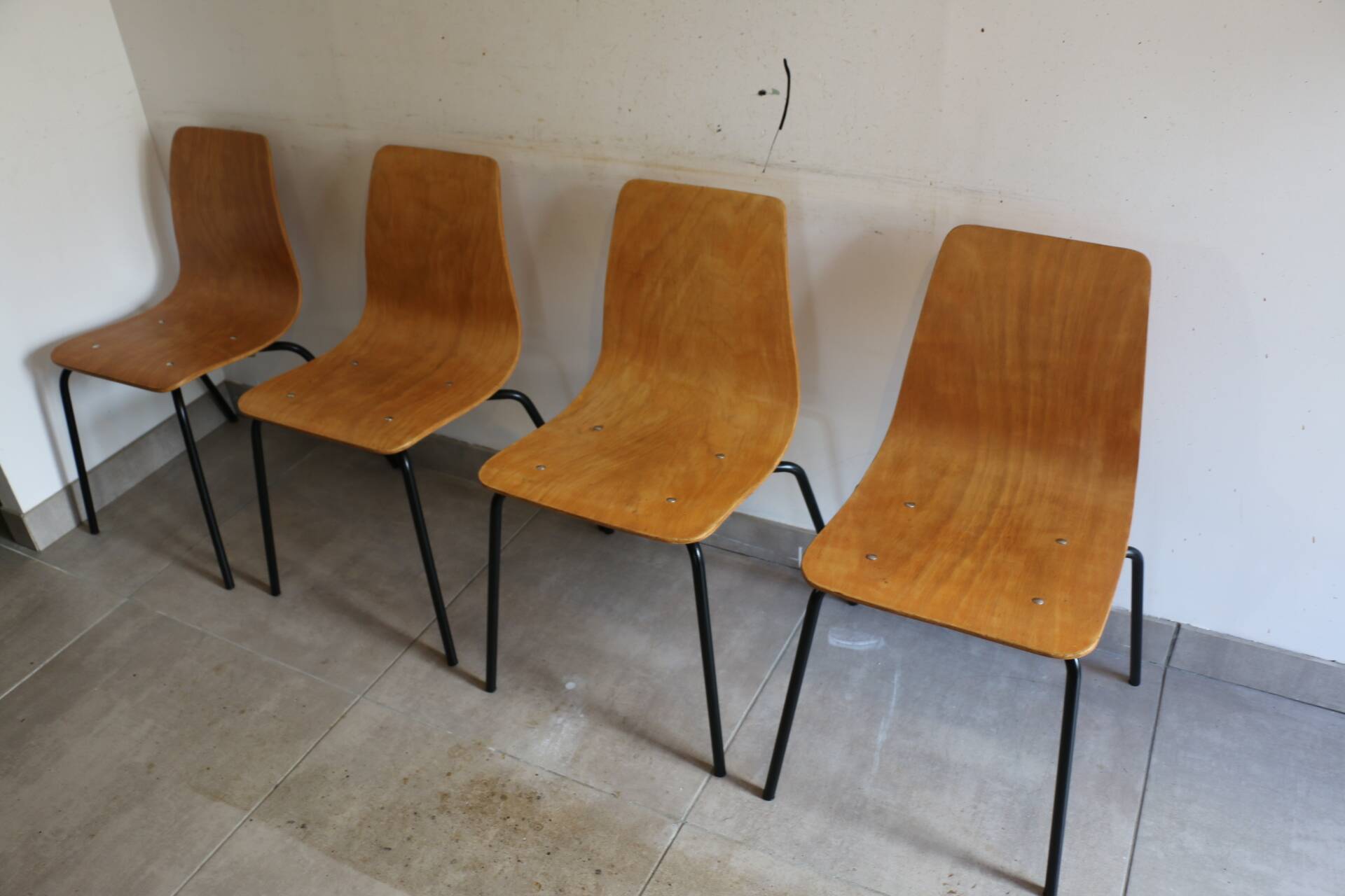 6 stone guariche papyrus chairs