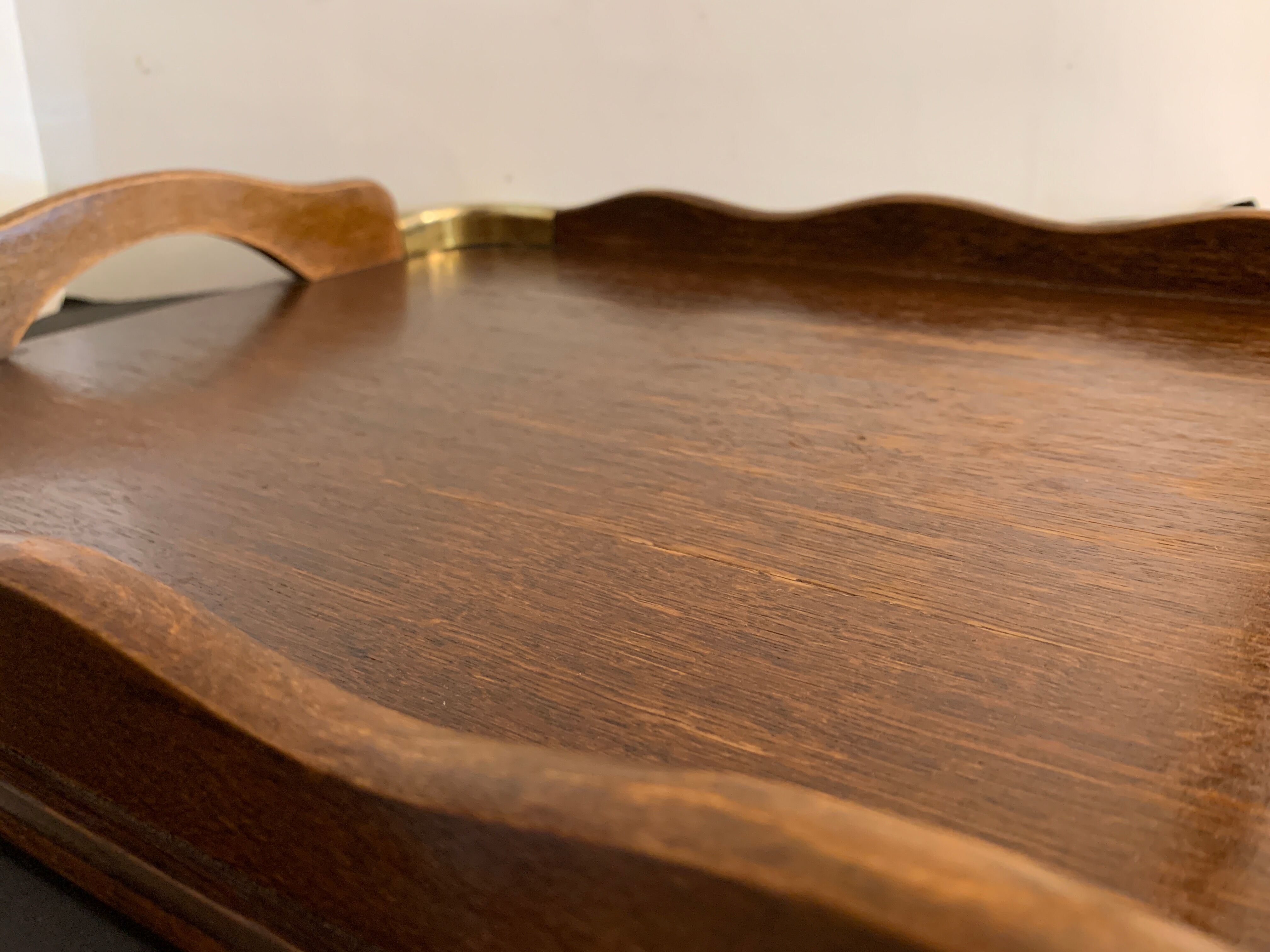Plateau de service ancien en bois et laiton 61 x 38 cm