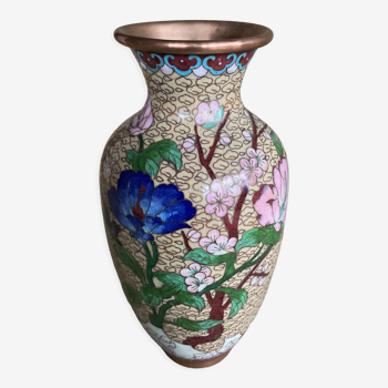 Vase cloisonné jaune aux fleurs bleues