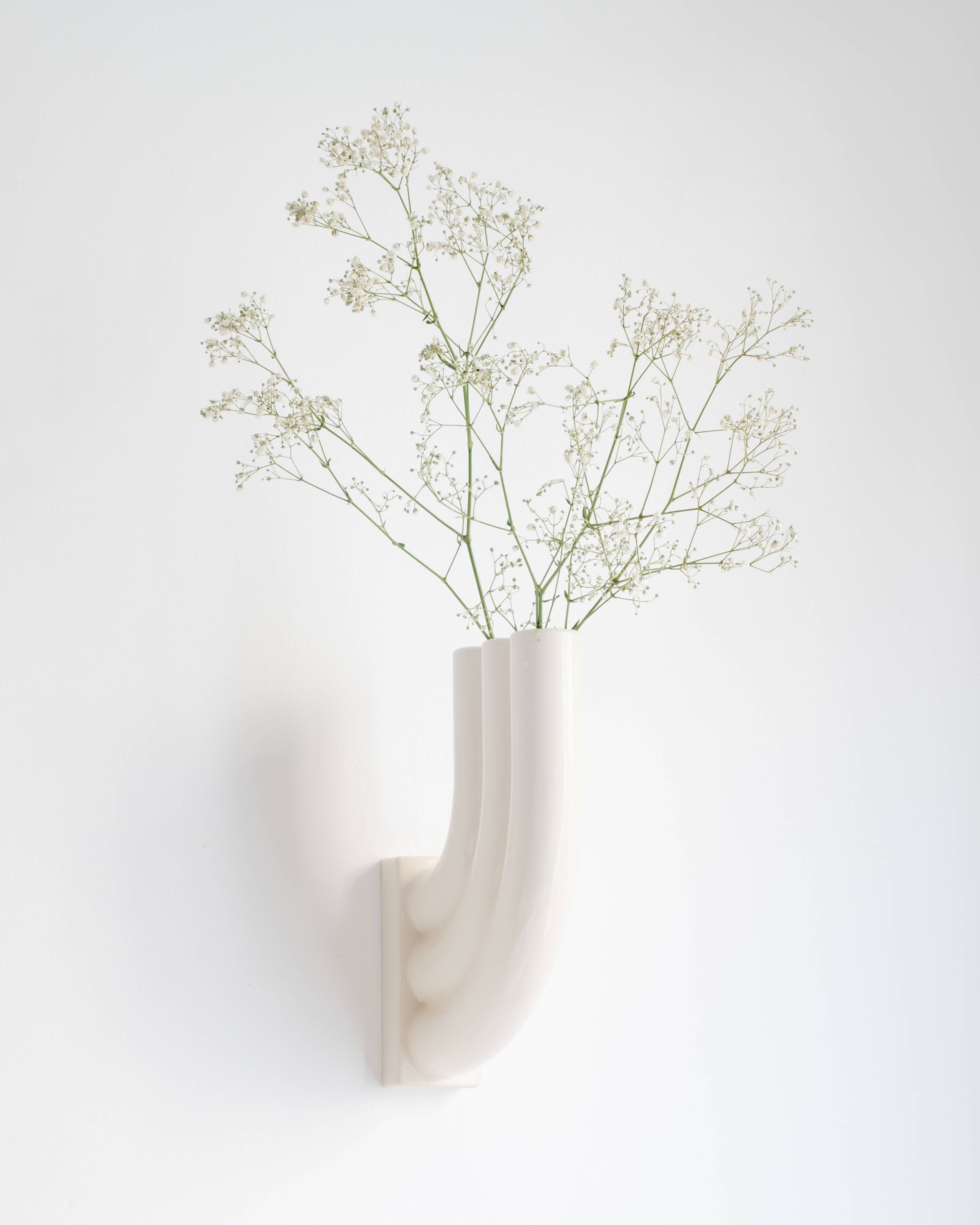 Vase Mural "In Alto"