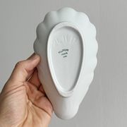 Lot de ramequins en porcelaine blanche, forme coquille nervurée