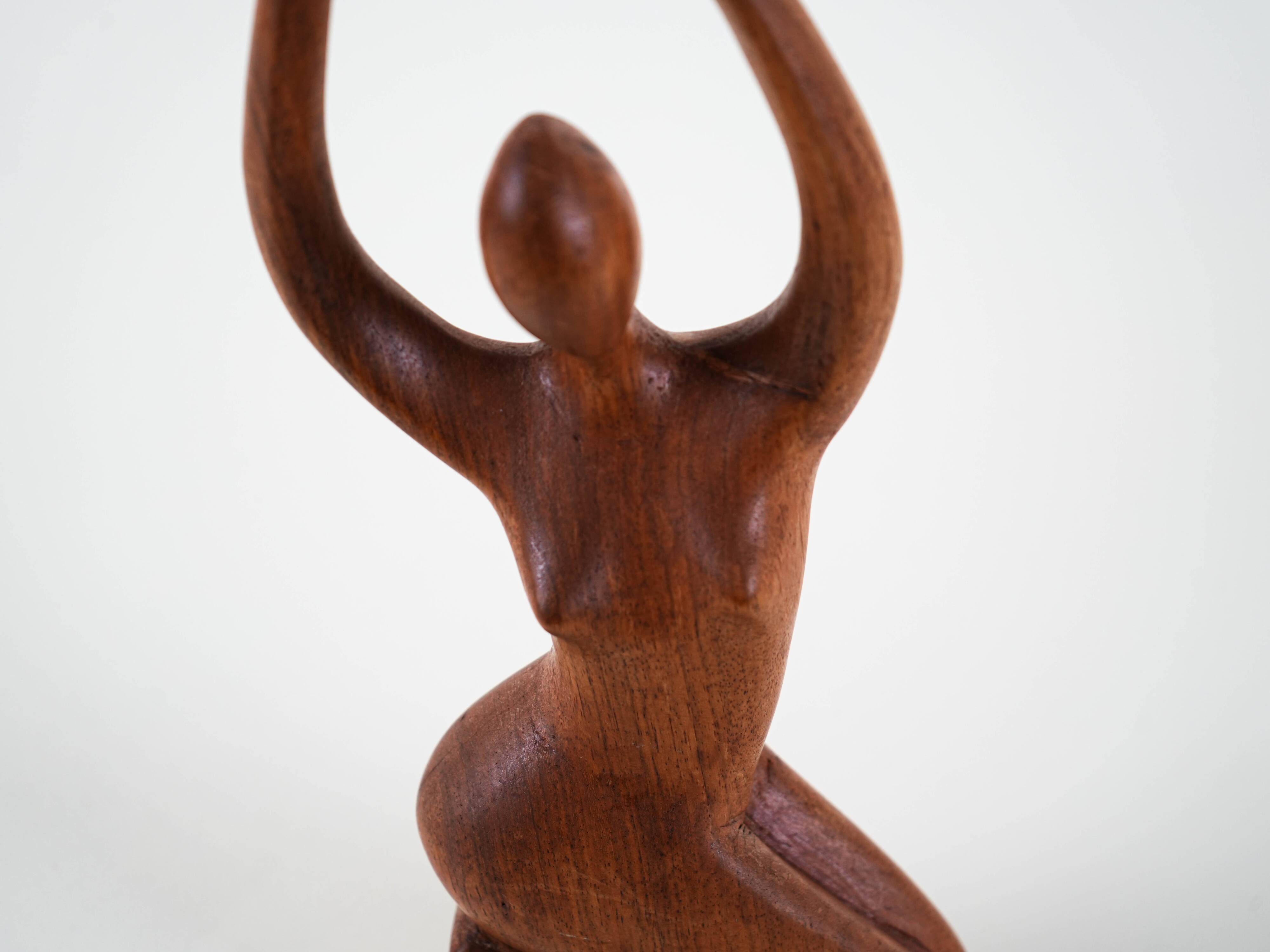Sculpture en teck femme, design danois, années 1970, fabriquée au Danemark