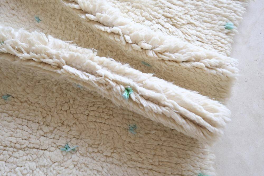 Moroccan Beni Ourain rug with dots - 297 x 205 cm