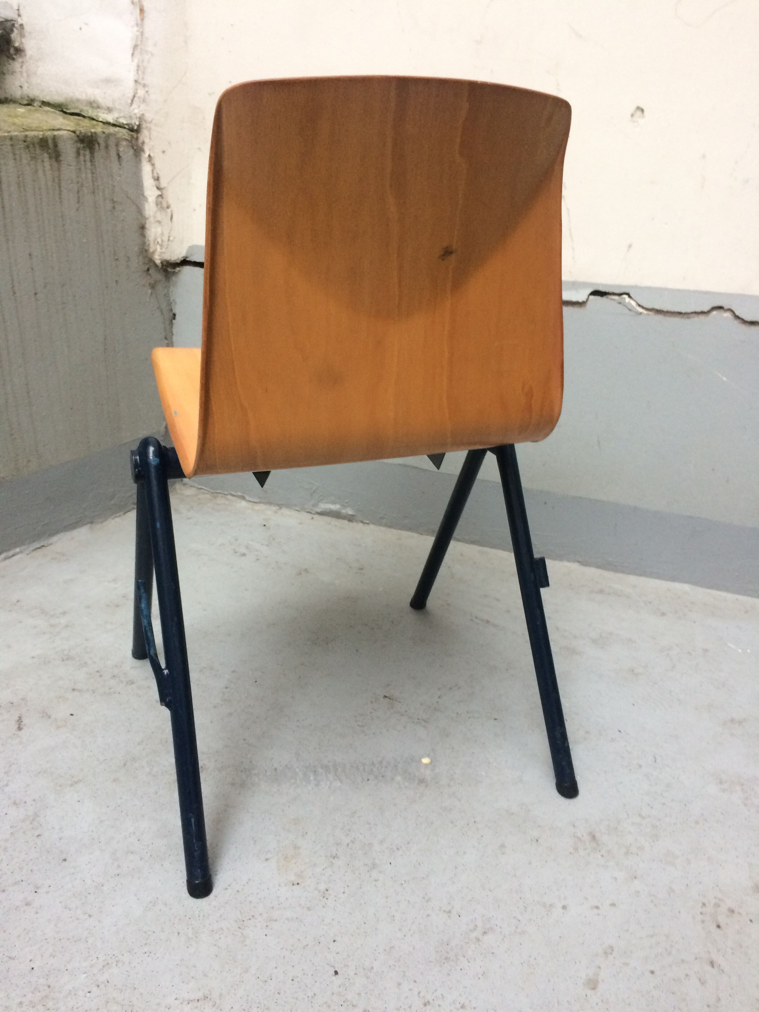 6 Galvanitas s30 chairs