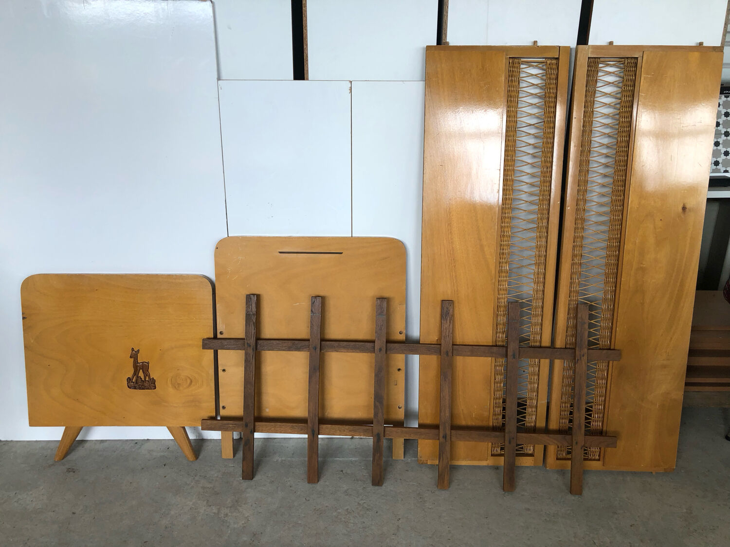 Scandinavian children's bed year 60 with rattan