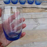Set of 6 blue goblet glasses with engraved grape cluster patterns
