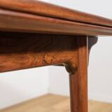 Mid-Century Modern Rosewood Dining Table Model 54 by Gunni Omann for Omann