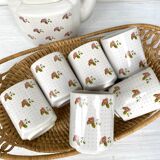 Vintage teapot and cups