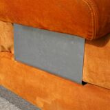 Canapé orange cuir suédé et acier. Circa 1970